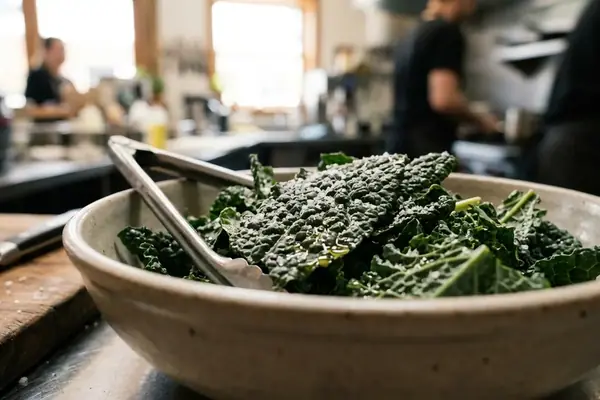 Why Café Salads Often Feel More Satisfying Than Homemade Ones